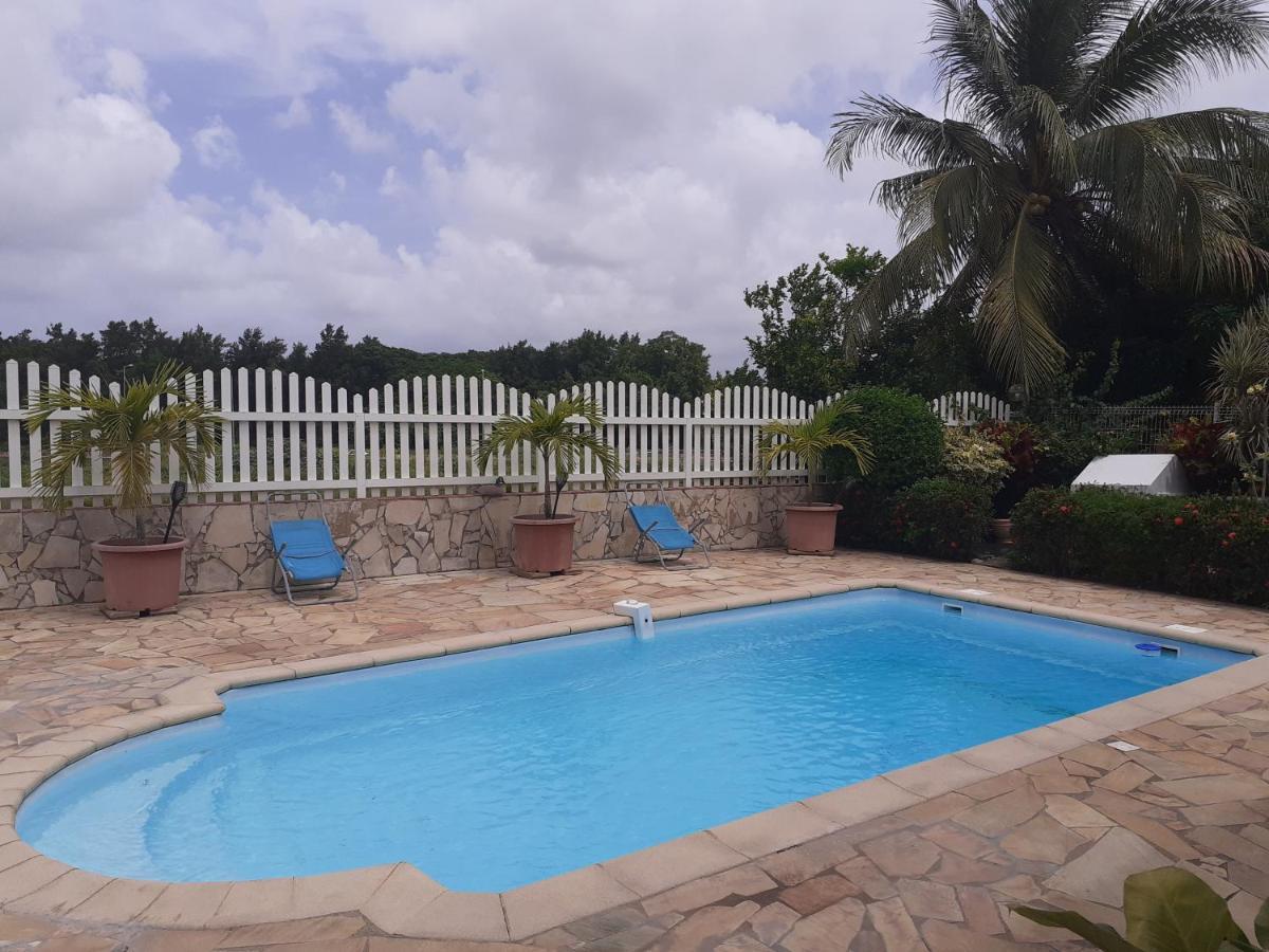 La Suite Odile Piscine Le Lamentin Room photo