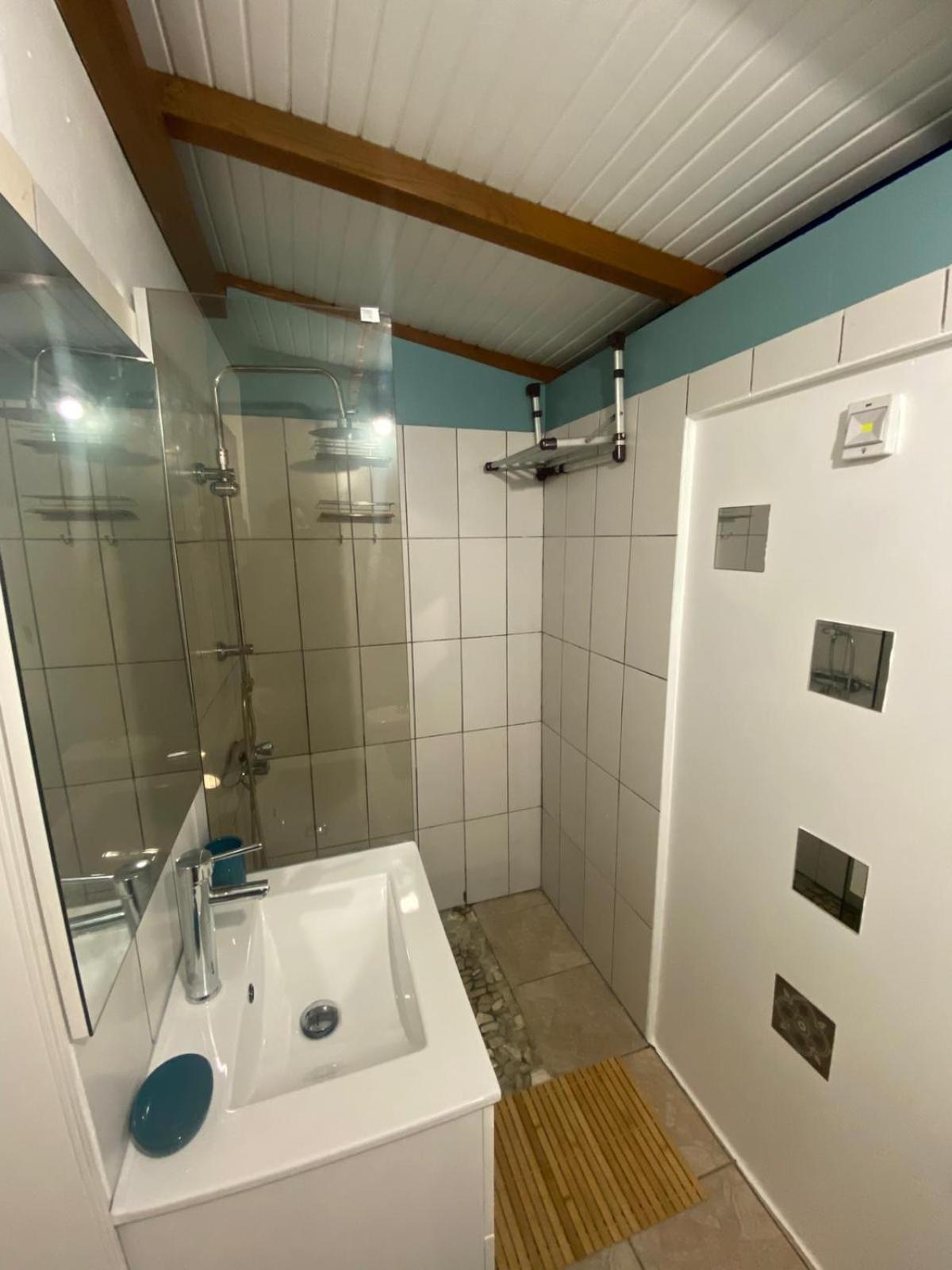 La Suite Odile Piscine Le Lamentin Exterior photo