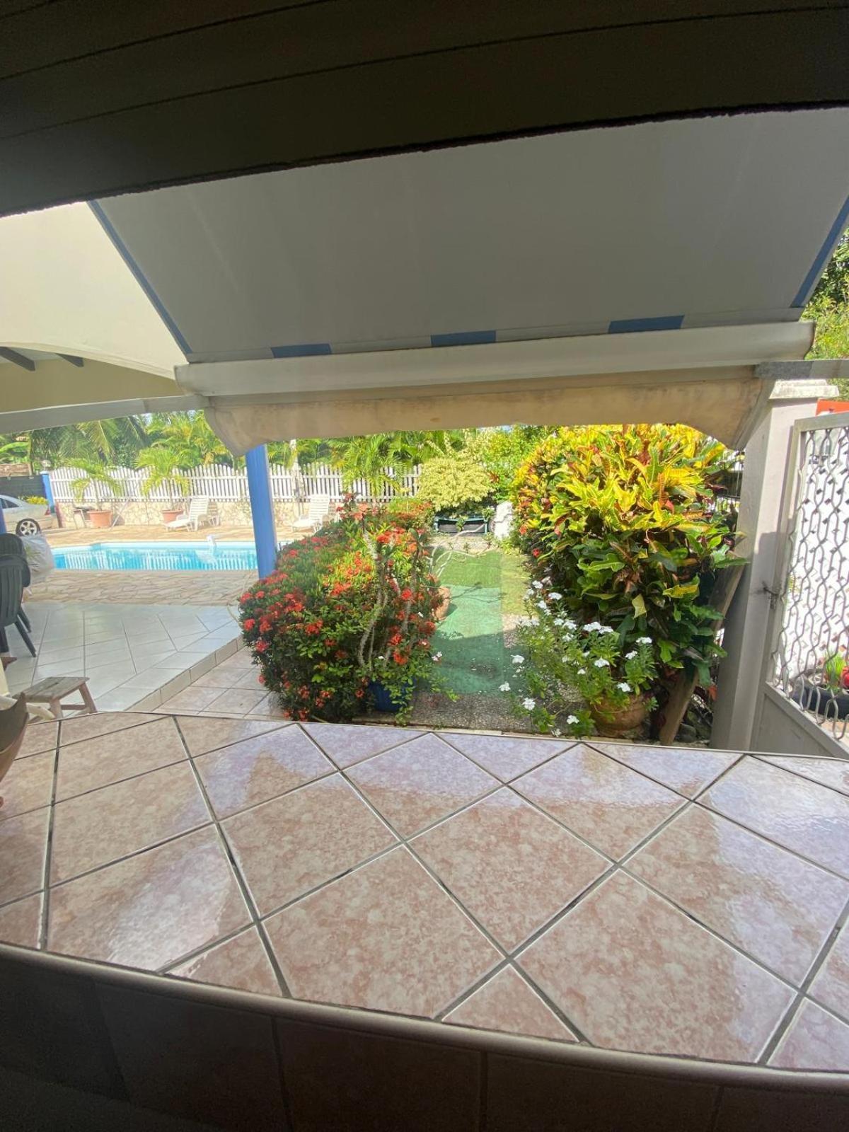 La Suite Odile Piscine Le Lamentin Exterior photo