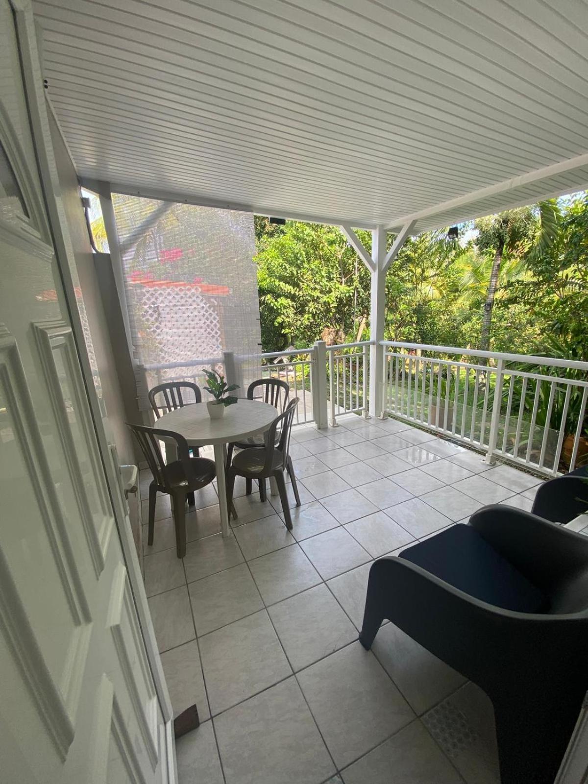 La Suite Odile Piscine Le Lamentin Exterior photo